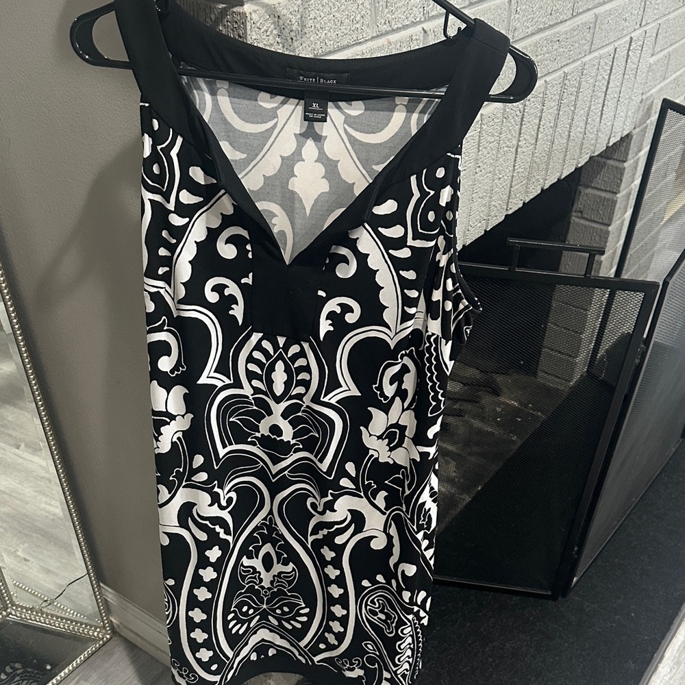 White House Black Market Black and White Dress